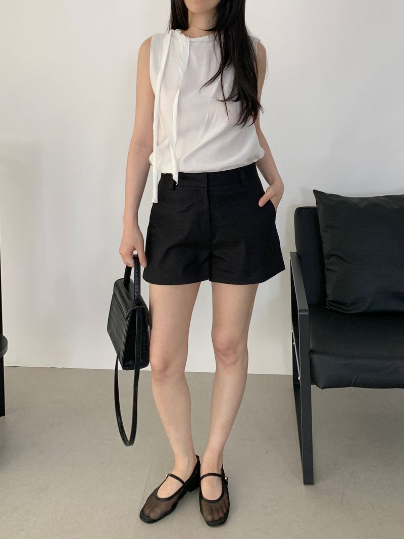 Aiden Tie Sleeveless Blouse