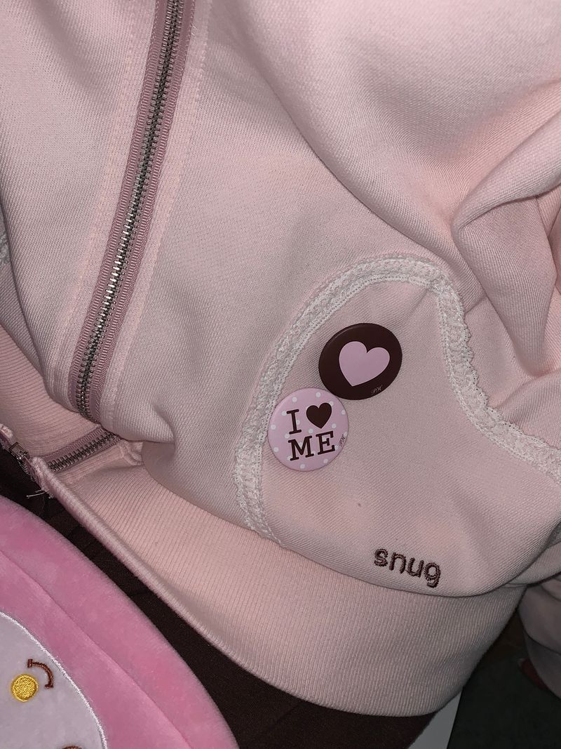 Love more pin button-2pcs set (custom)
