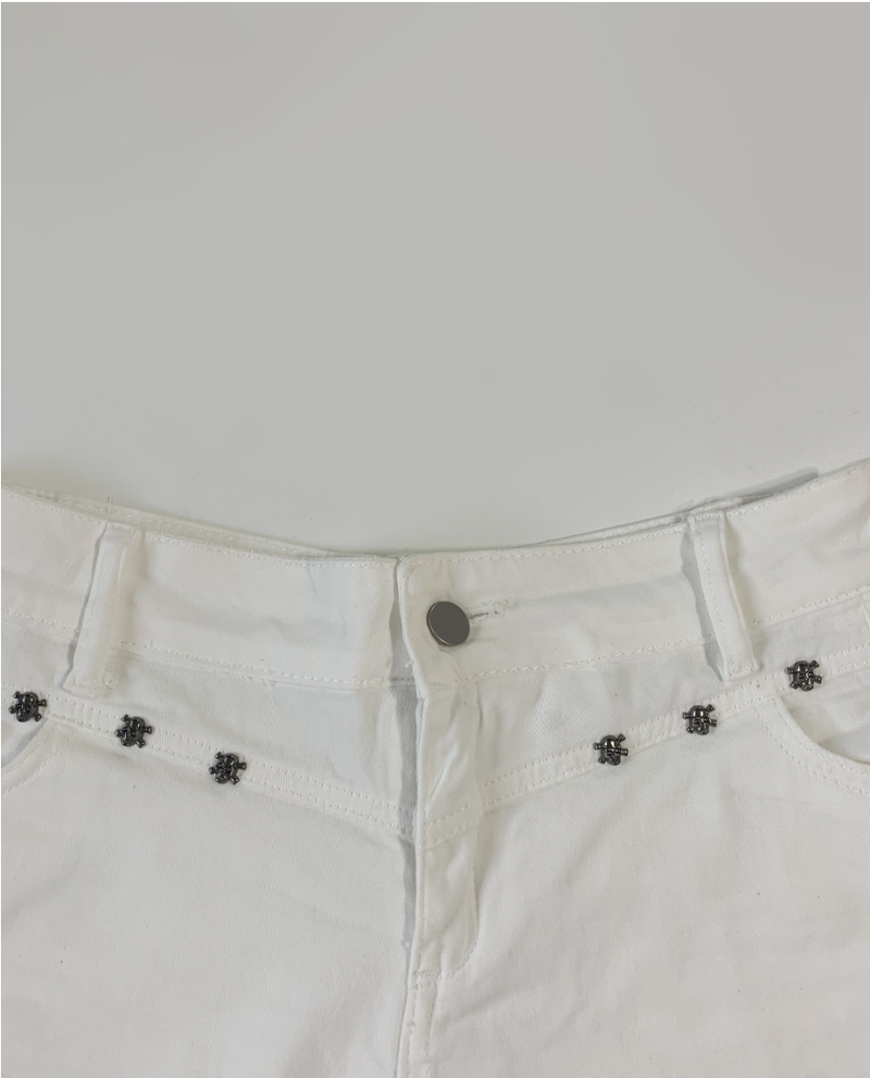 Virginia Low-Rise White Shorts