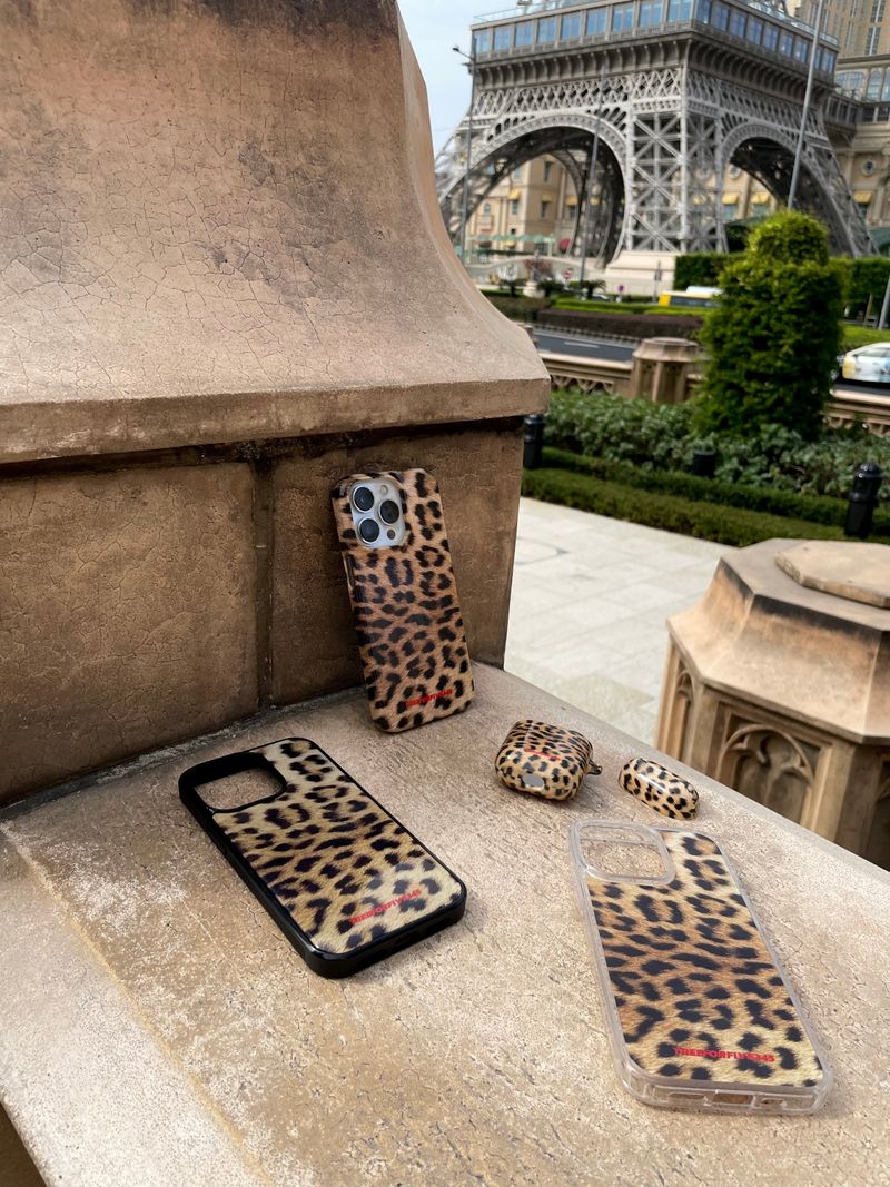 LEOPARD AirPods Hard Case / TREEFORFIVE345