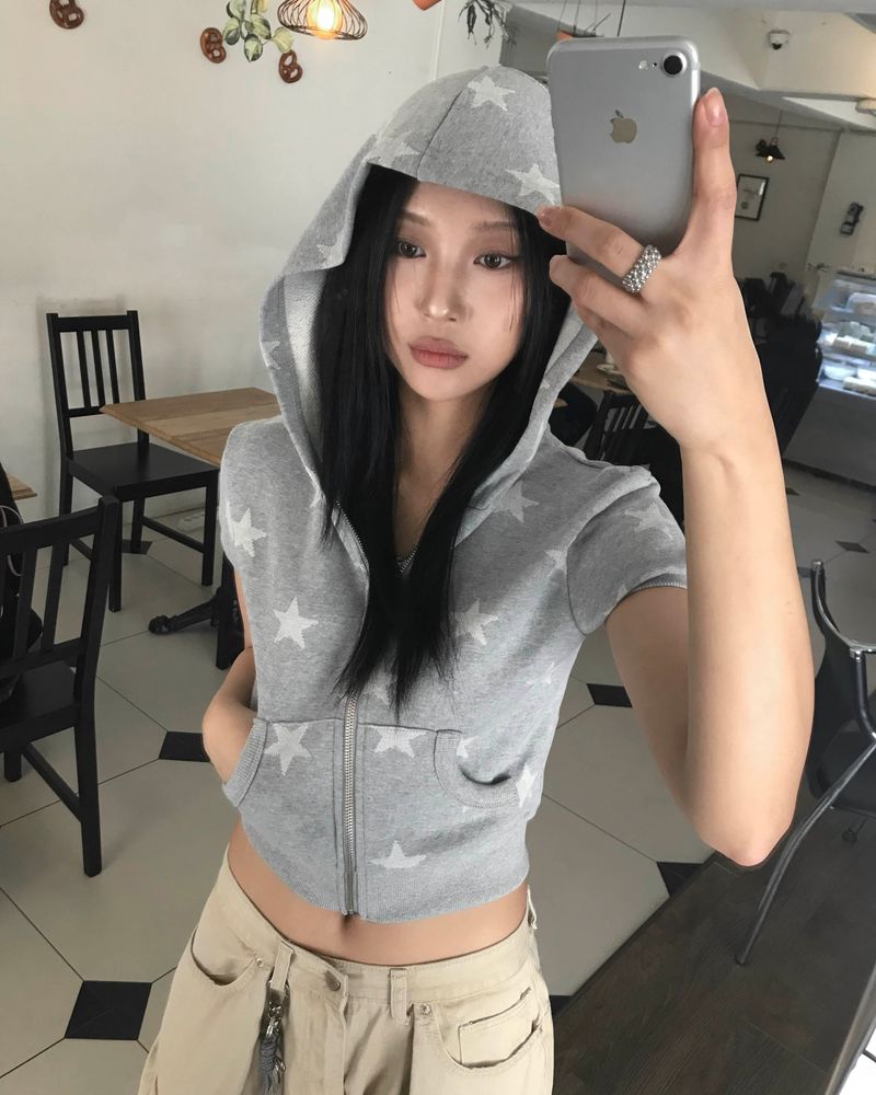 Star short hood jumper