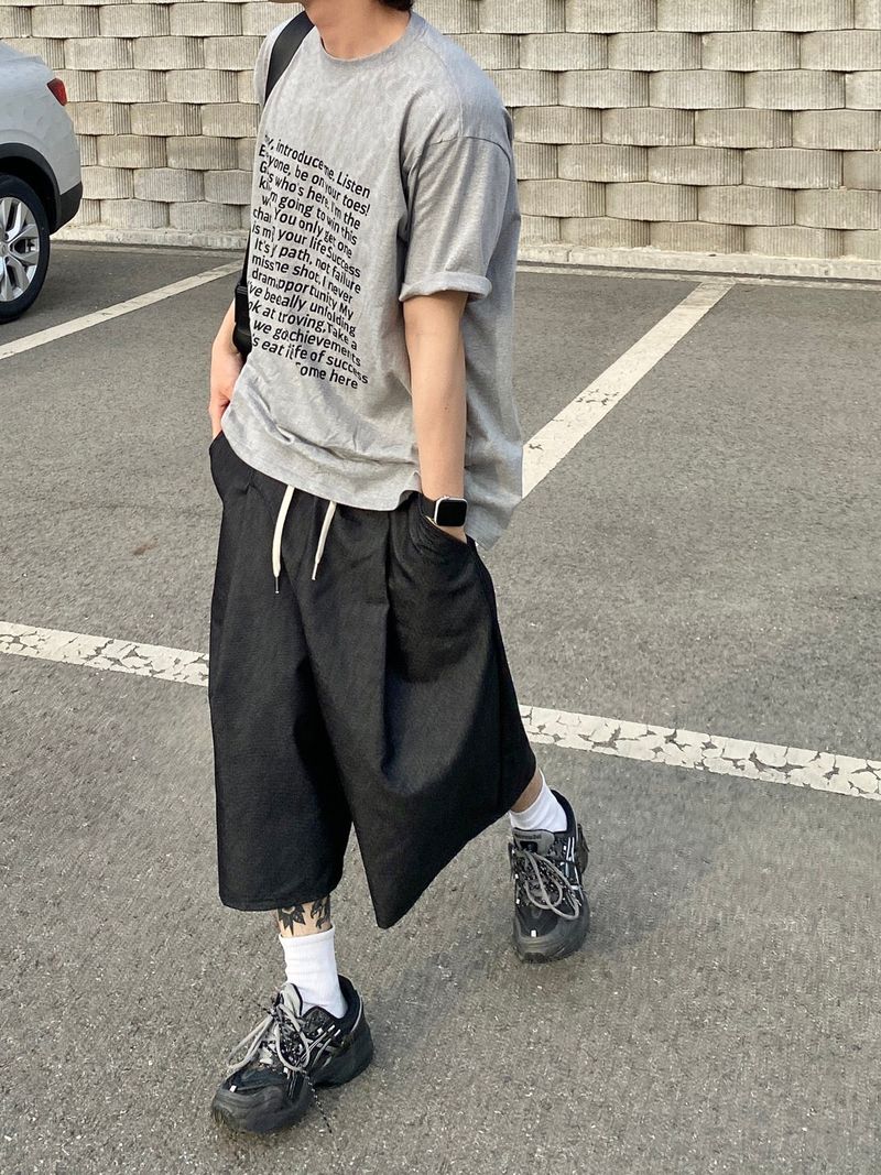 Square frame lettering short sleeve T 3C