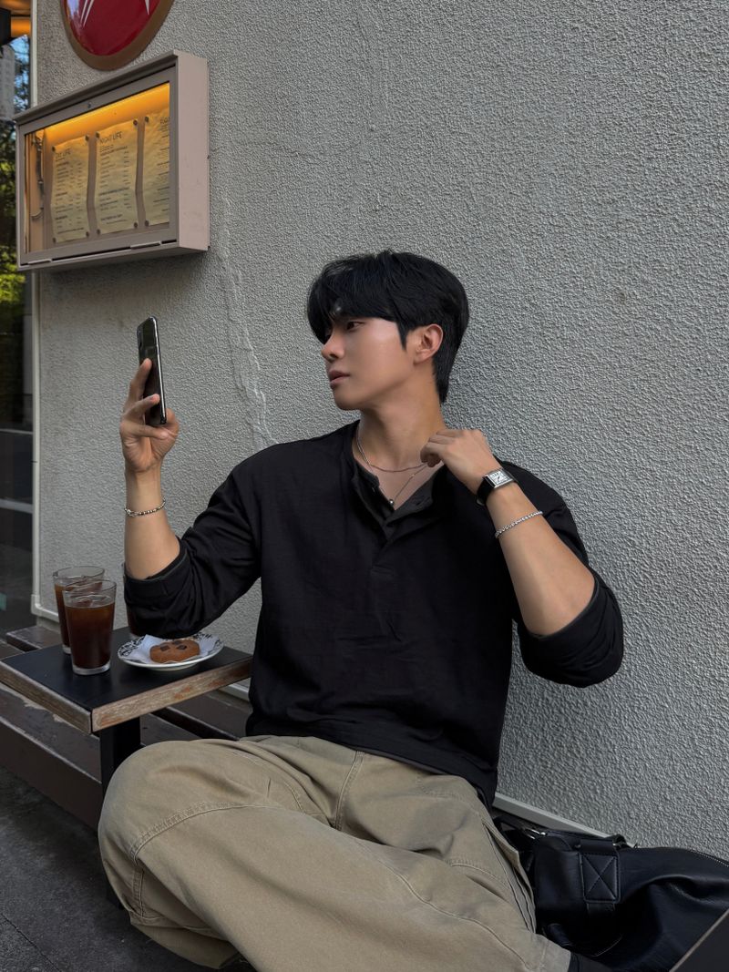 Thorpe layered long-sleeve henley neck