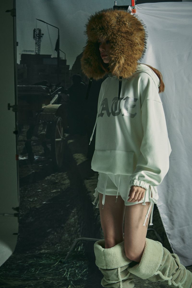 METAL MINK HOOD