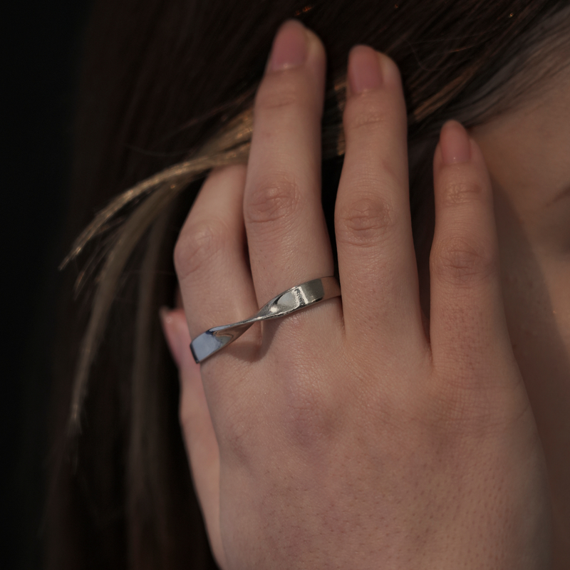 twist double ring