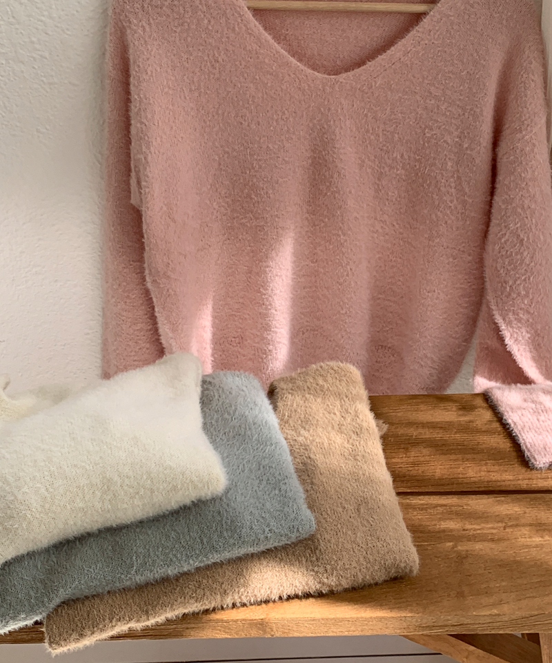 Soft Angora V-neck knitwear