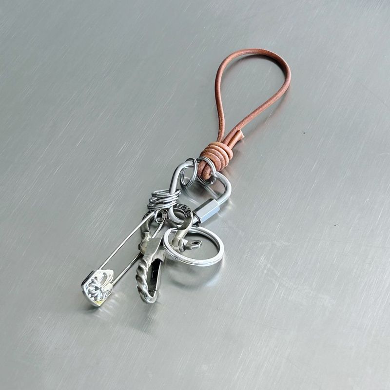 FADE MEET（フェードミート）の「Pin Keychain（Toys/Key Holders）」