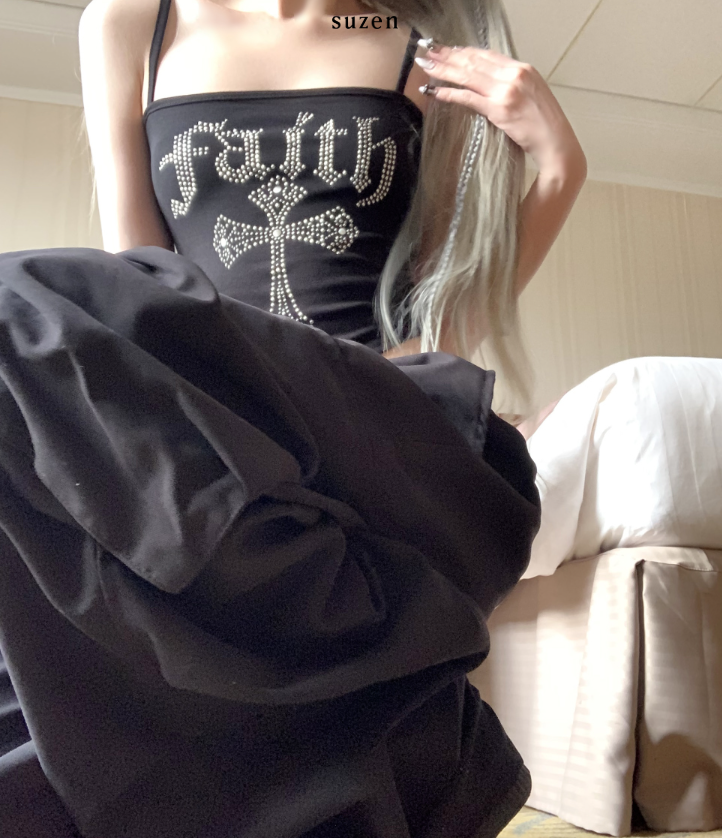 hikomi lettering y2k Top (black)