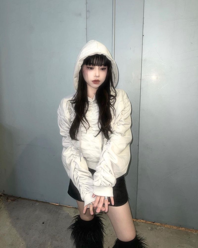 Napping Shirring Cropped Hoodie