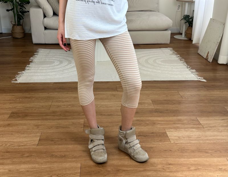 stripe capri leggings