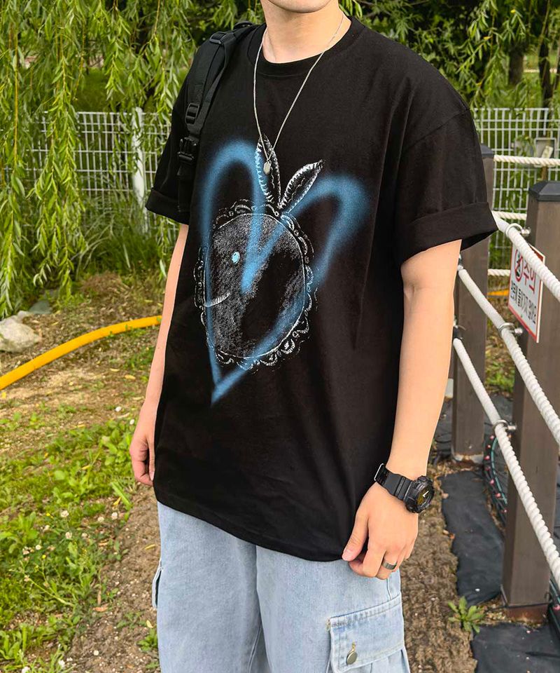 JIIGEUM(ジグム)の「Heart Rabbit Spray Short-Sleeved T-shirt 2C(Tops)」