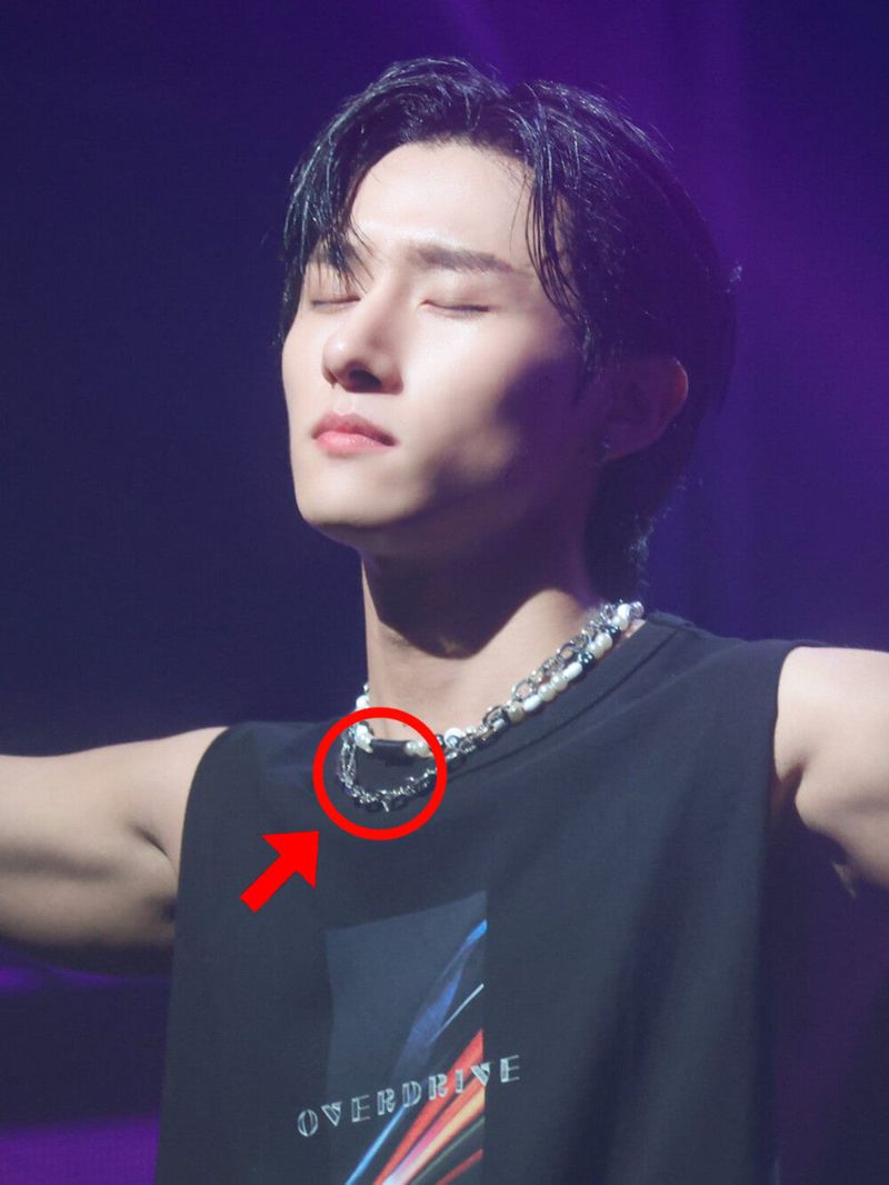 0062 [Monsta X I.M pick] Violet square zirconia chain dropped necklace