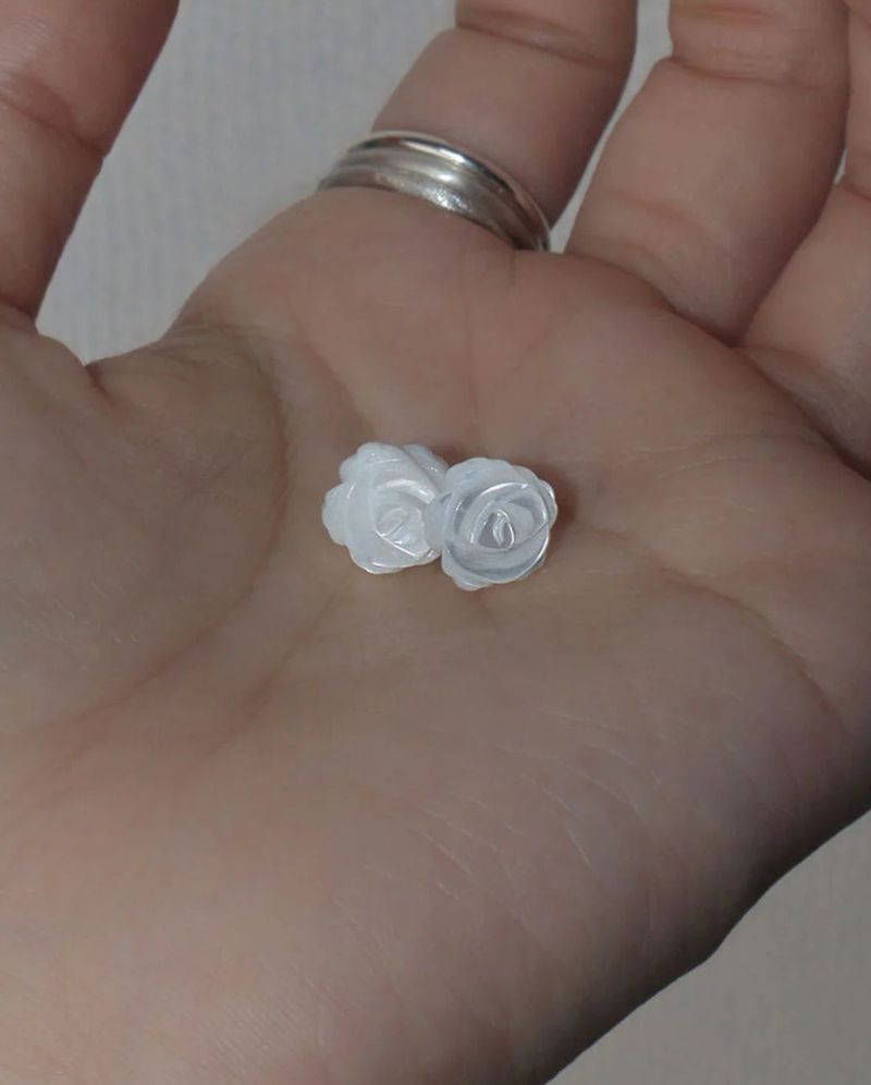 [MADE] rose petal trace earring (1 pair)