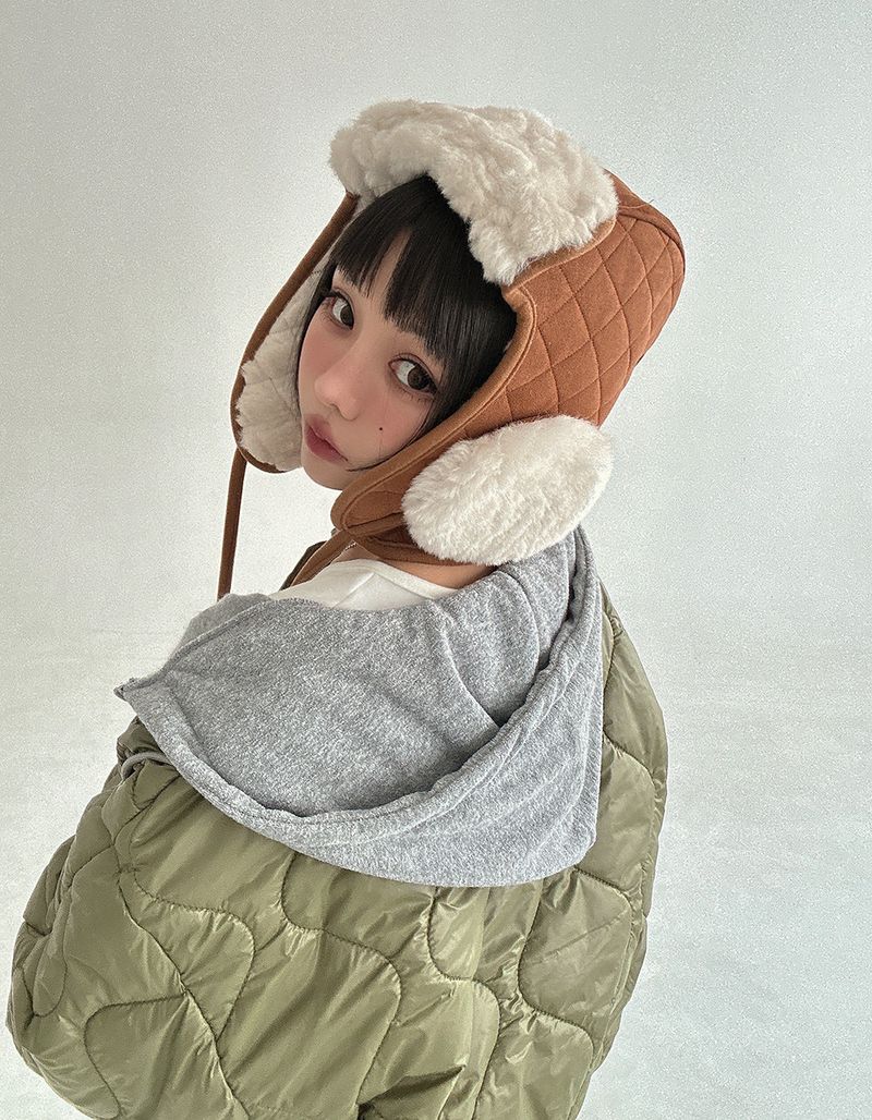 Camel quilting quilted earring truffler hat