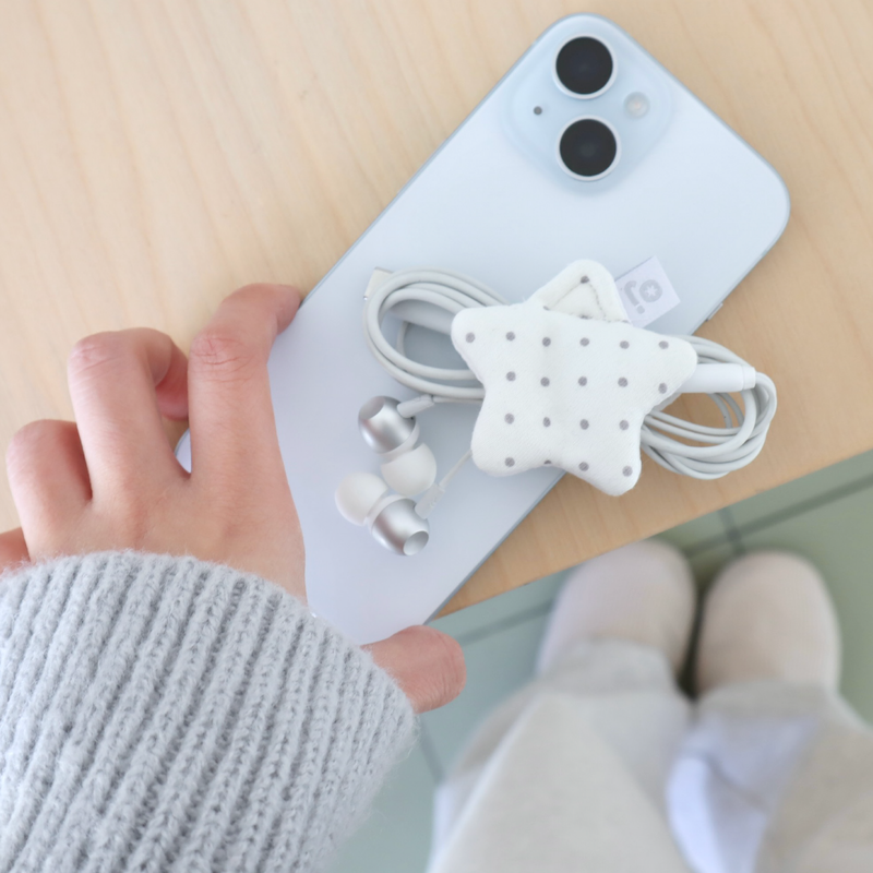 dot star★caron earphone holder