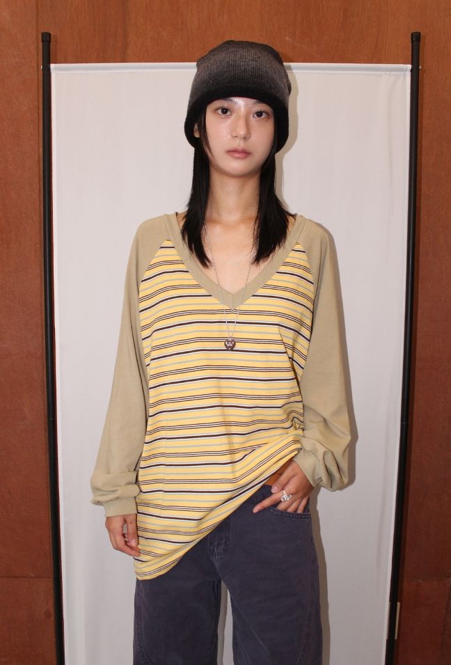 V-NECK STRIPE RAGLAN LONGSLEEVE