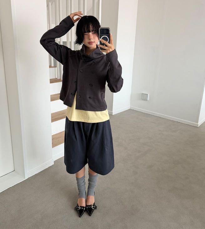 RAW FRILL BERMUDA PANTS
