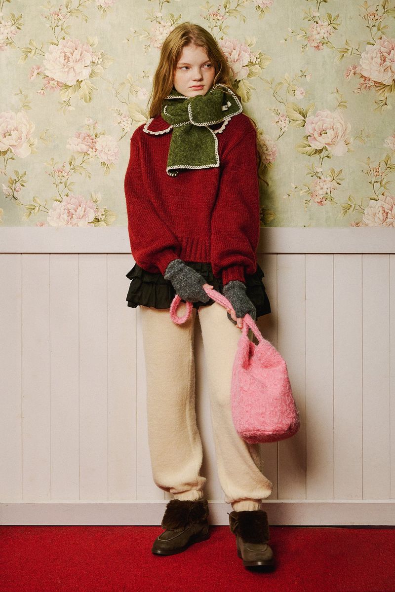 Vivid Hair Wool Shoulder Bag [Pink]