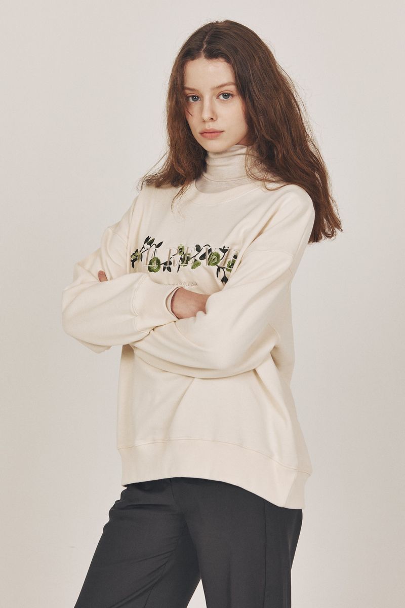Flower Logo Embroidered Sweat shirt