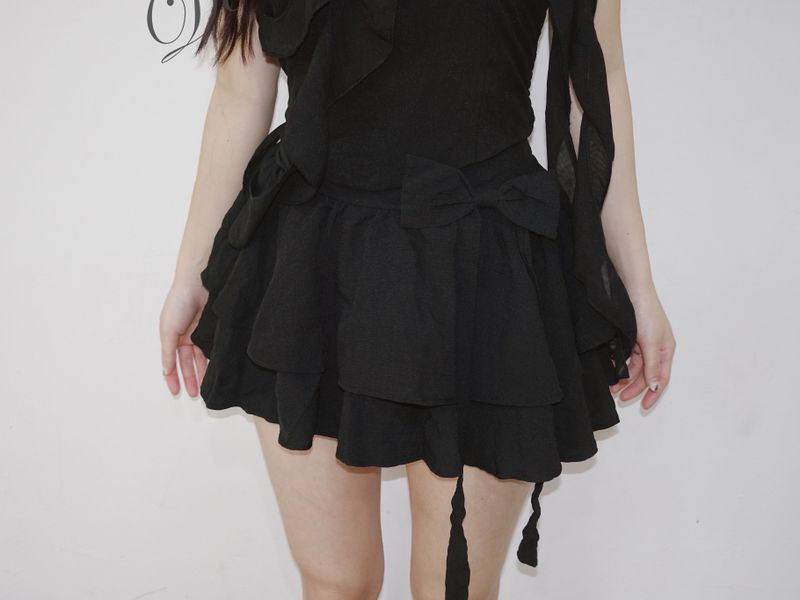 black rose frill halter neck skirt two-piece