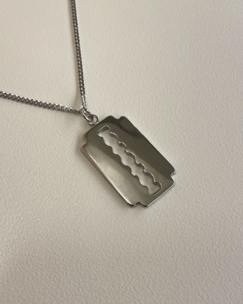 razor necklace
