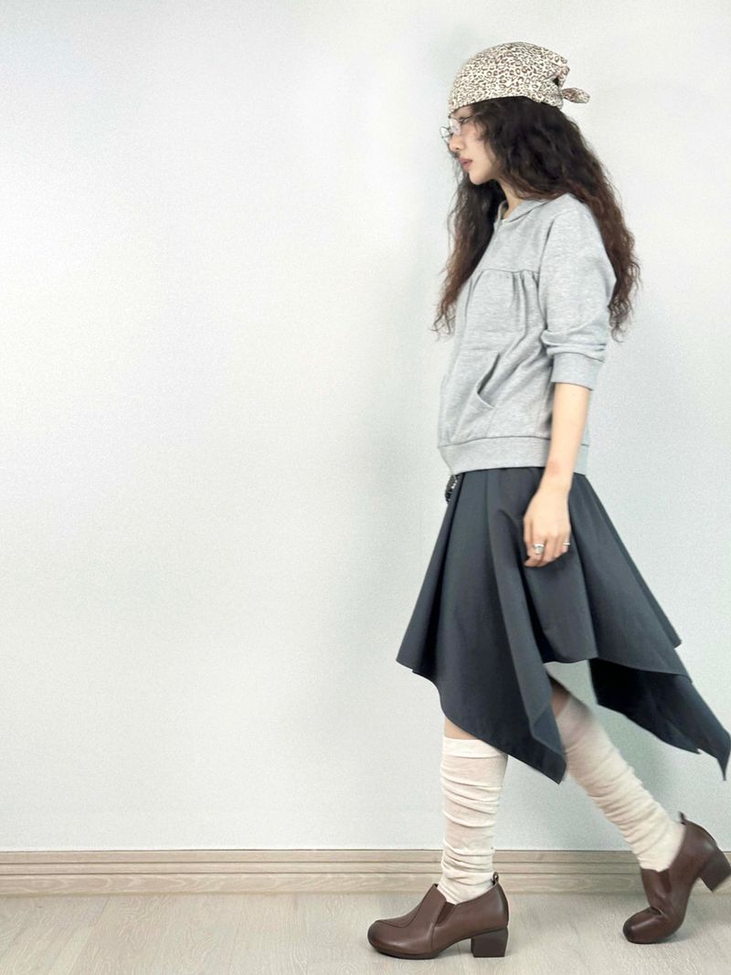 Yuragi Asymmetrical Skirt