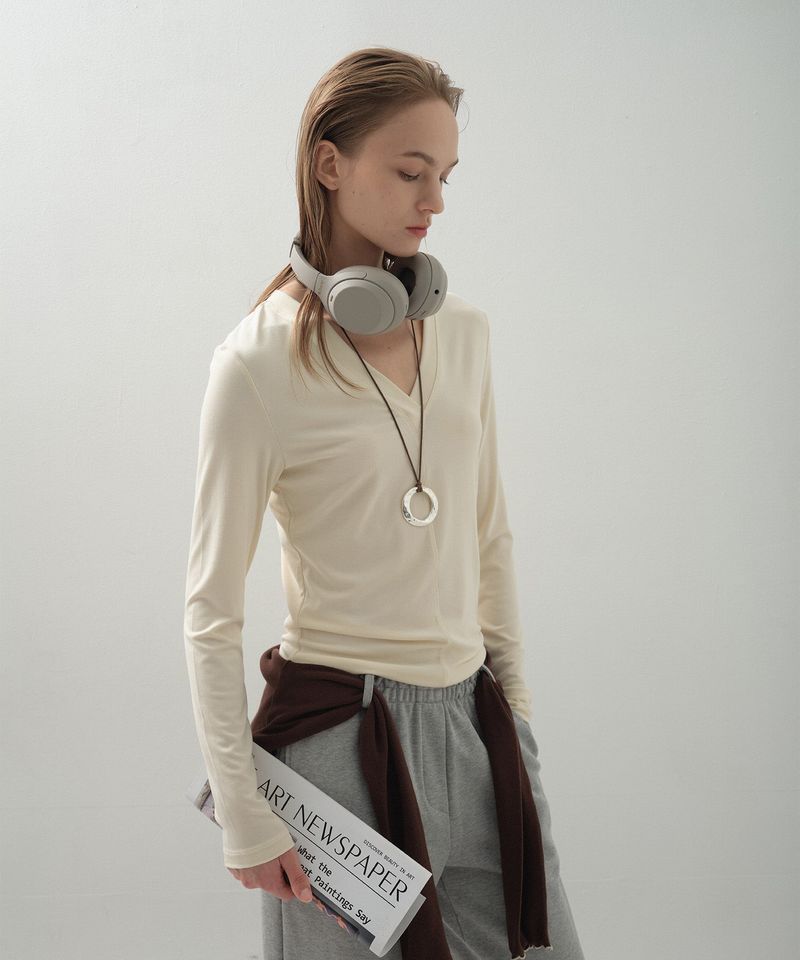 Deep V-neck Panel Top_Cream