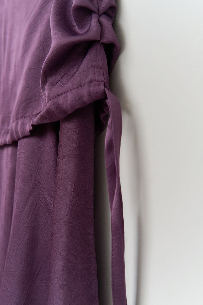 (W) Crack Satin Skirt
