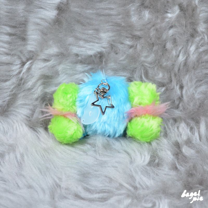 ALIEN PUPPY KEYCHAIN - PonDe Pie