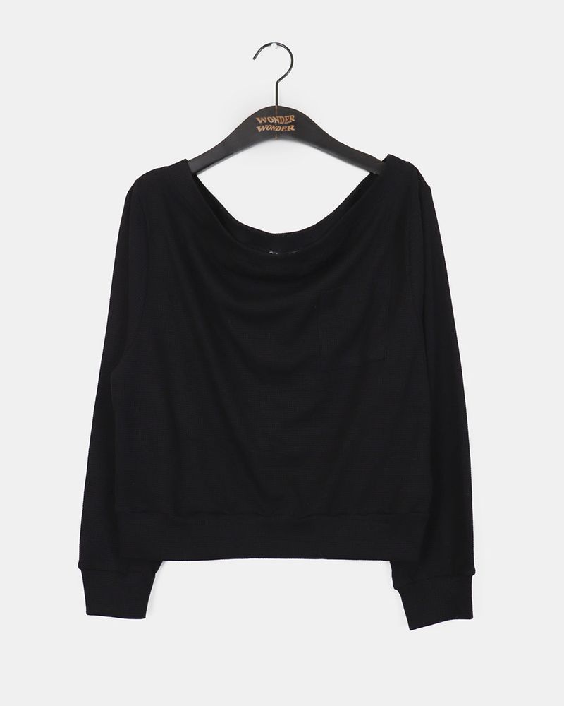 Kento waffle pocket off-shoulder sweatshirt