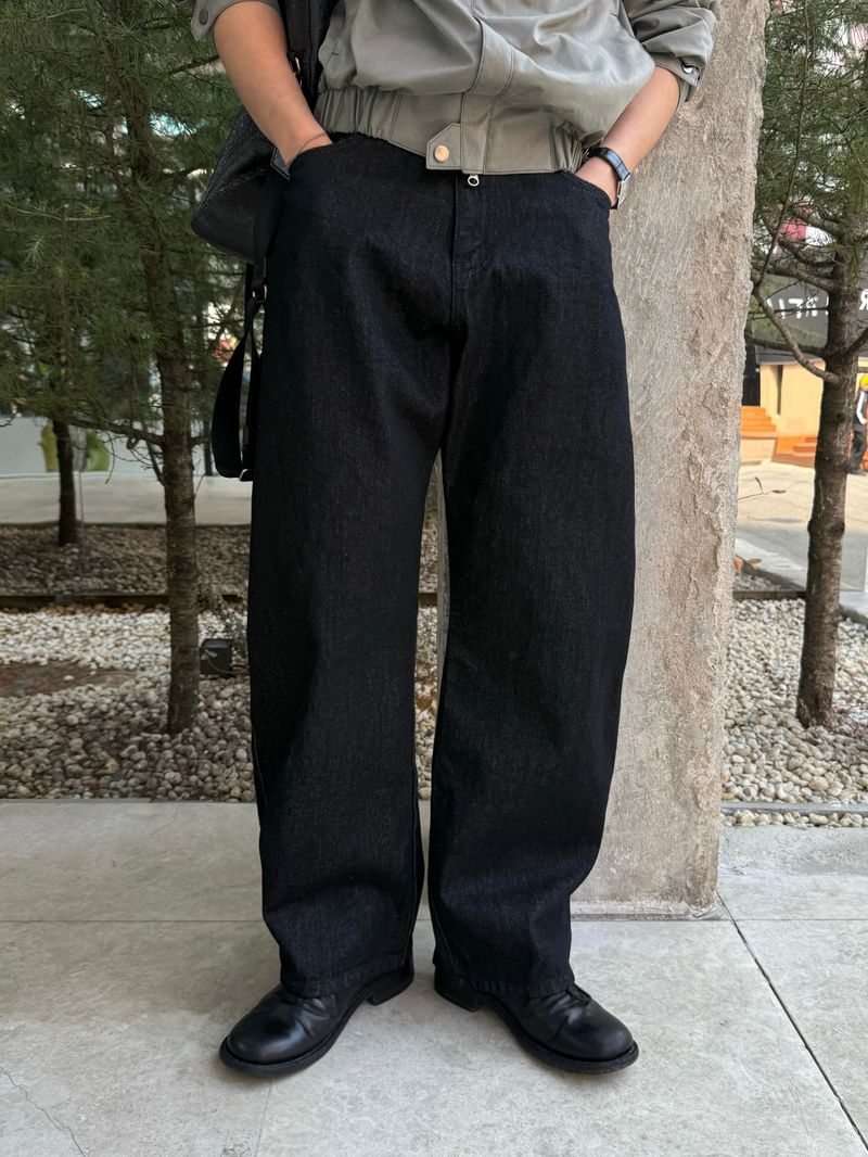 AVAND(アバンド)の「Adult balloon wide denim pants(Pants)」