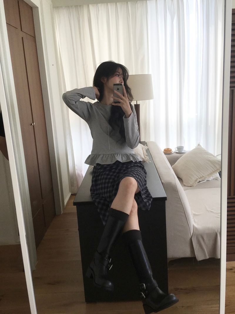 Two Buckle Middle Boots
