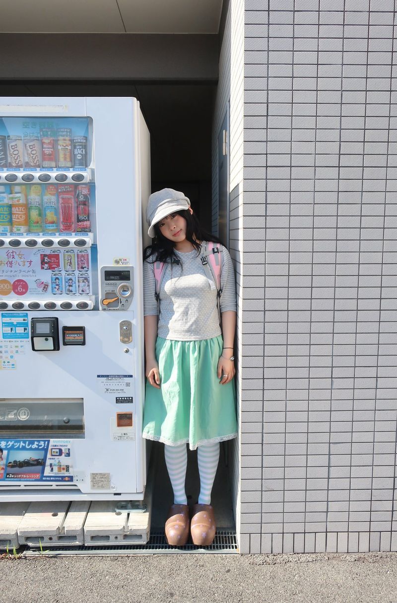 ボタンスリーブTシャツ