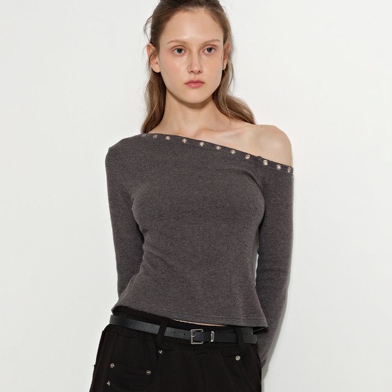 Brighten（ブライトン）の「Studded Off-Shoulder Charcoal（Tops）」