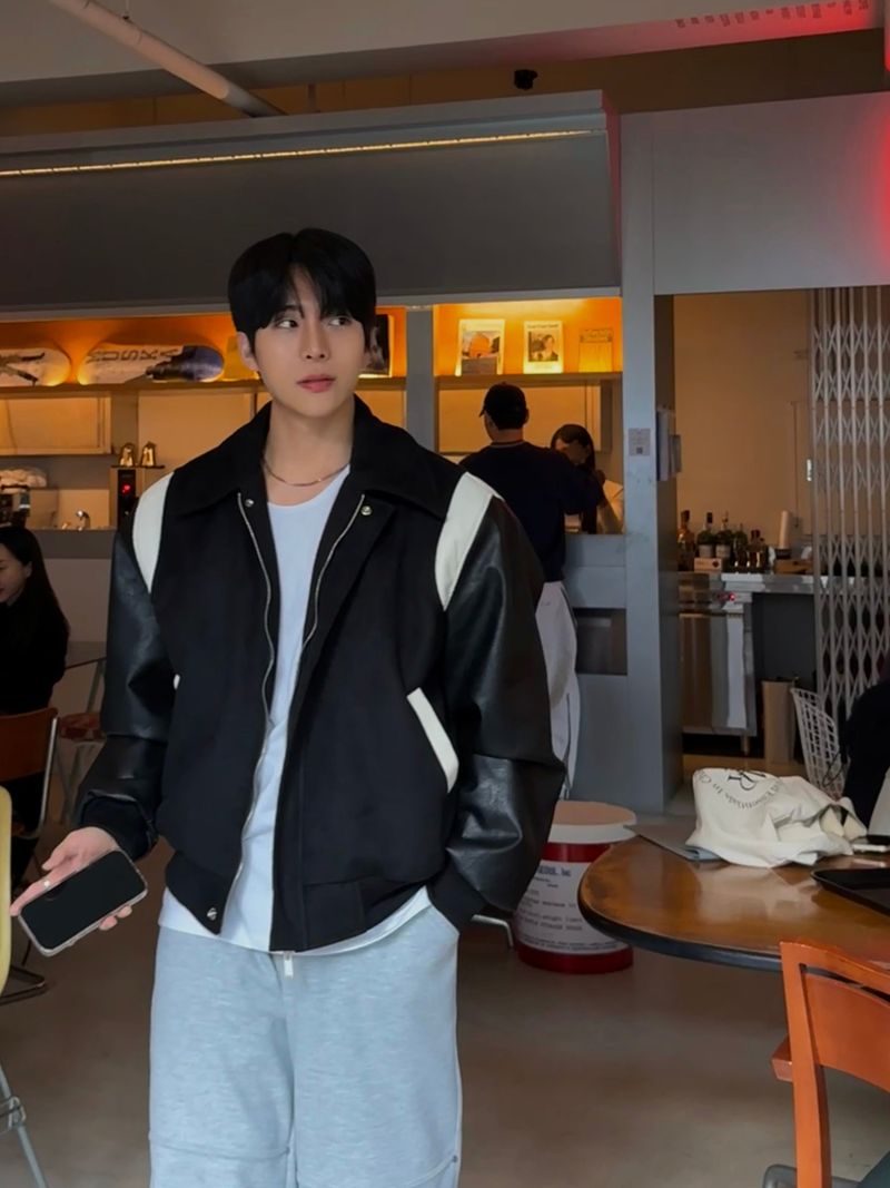 Stadium varsity collar jacket