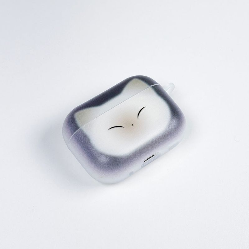 Airpods : Siamese cat