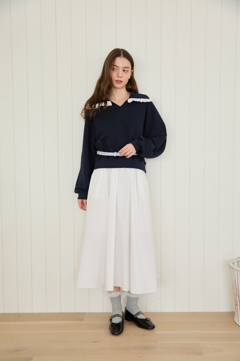 BLOSSOM COLLAR SWEATSHIRT