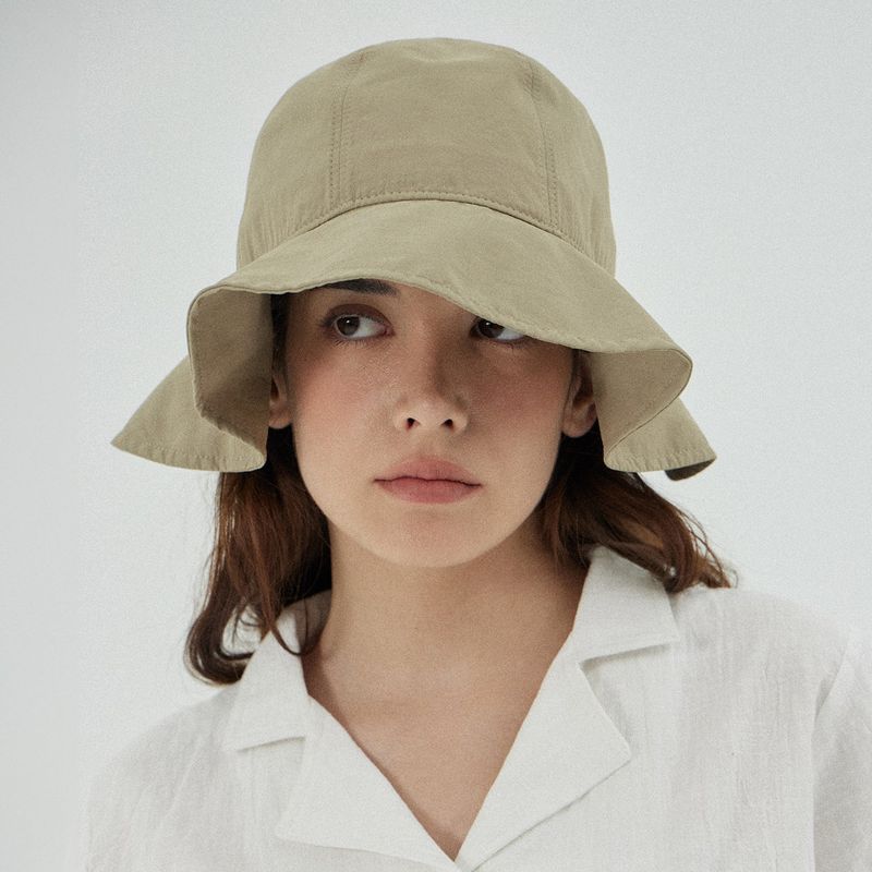 VA Curved Logo Round Frill Bucket Hat / Beige