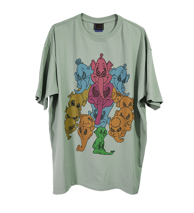 MPQ（エムピーキュー）の「Paisley Elephant Over-Fit Tee (L.Khaki)（Tops）」