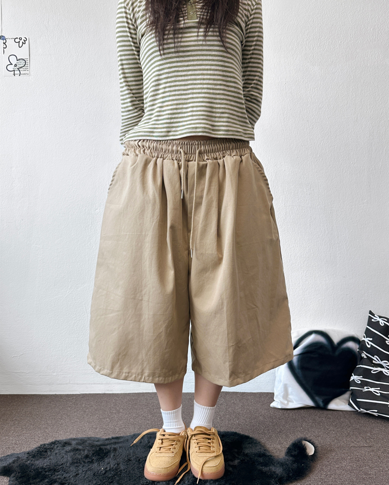 CCORTTI（コルッティ）の「フレンディコットンマルチオーバーロングバミューダパンツ5カラー（パンツ）」