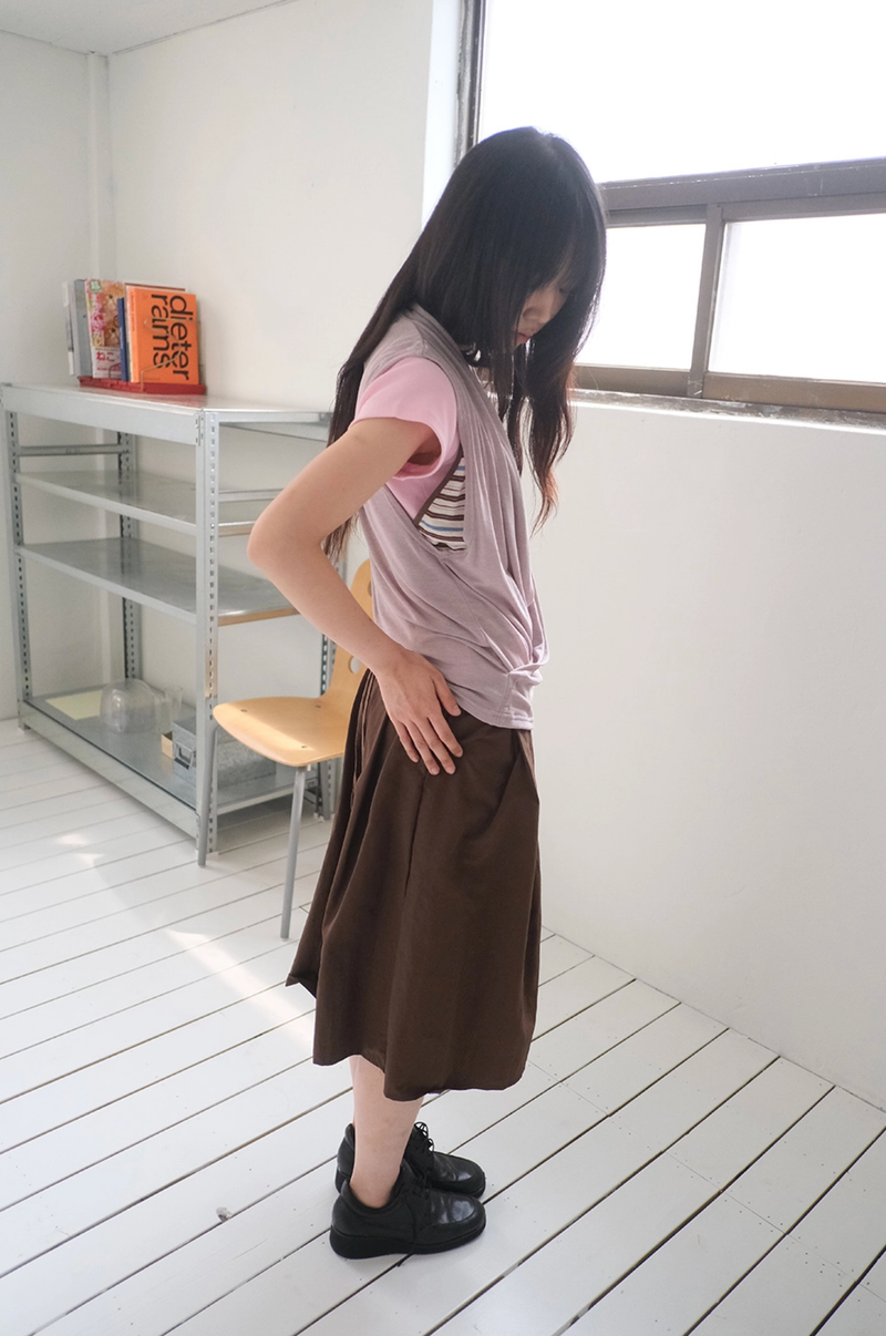 loose drape sleeveless (4c)
