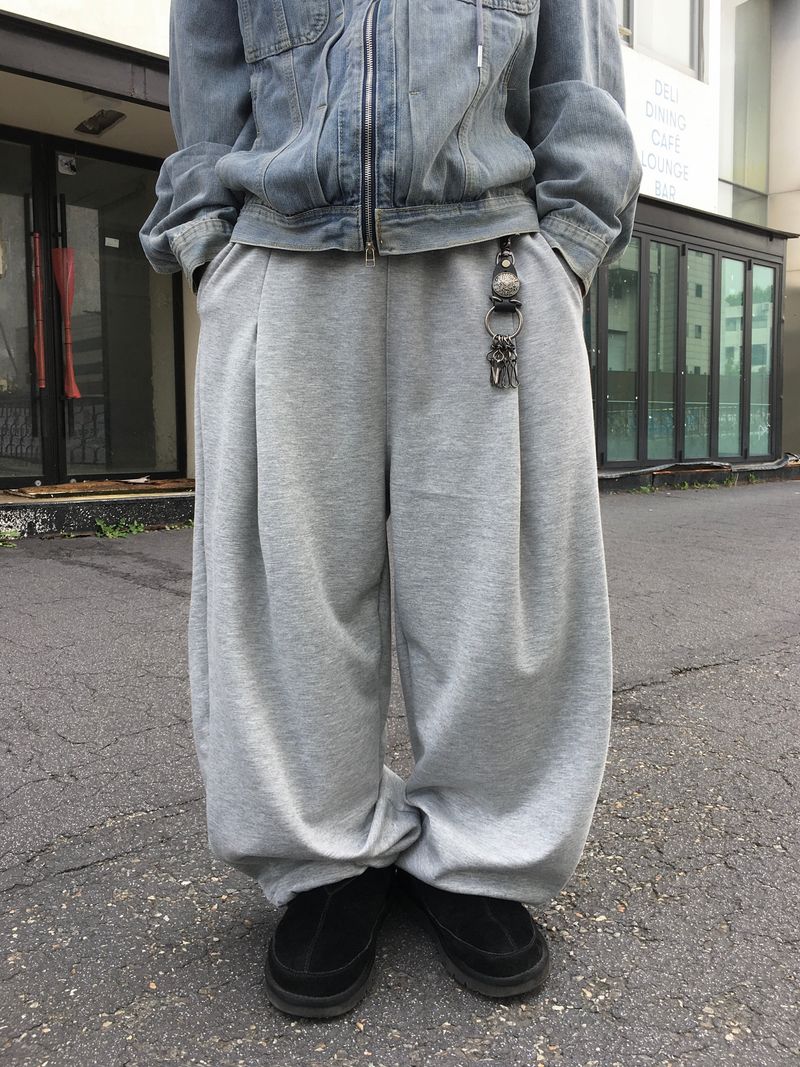 DISCERNMENT（ディサーンメント）の「Nod Keyring Pintuck Wide Sweatpants 5C（Pants）」