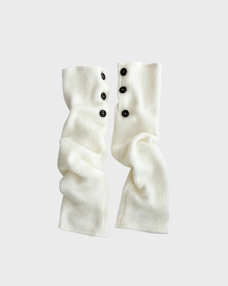 it doesn't matter.（イットダズントマッター）の「[Hand] Fuzzy button warmer (Ivory)（Fashion Accessories）」