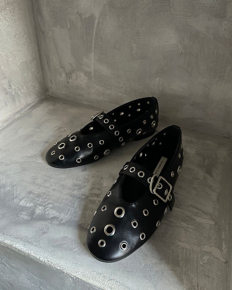 Punching Stud Merijane Flats