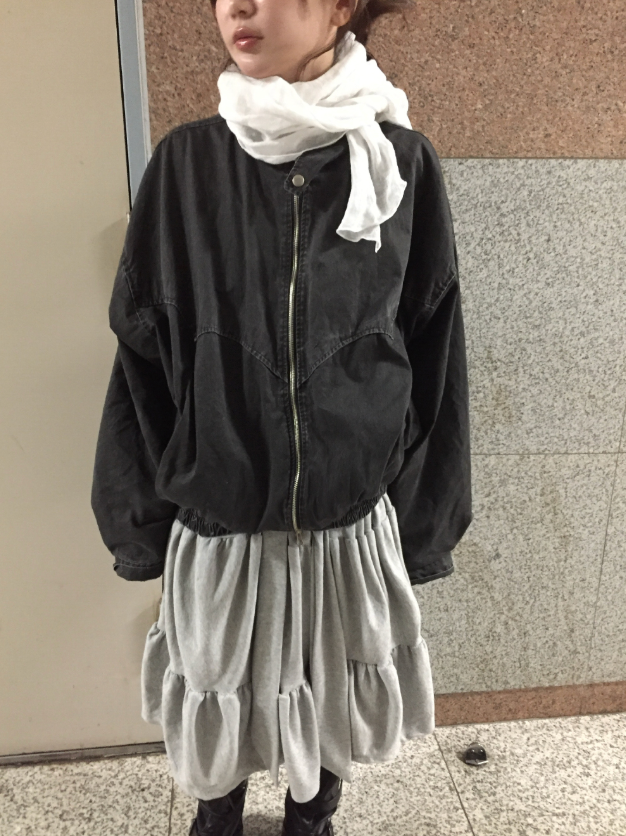 howu（ハウユ）の「ユーブルリネンカラーロングスカーフ(4c)（ファッション小物）」