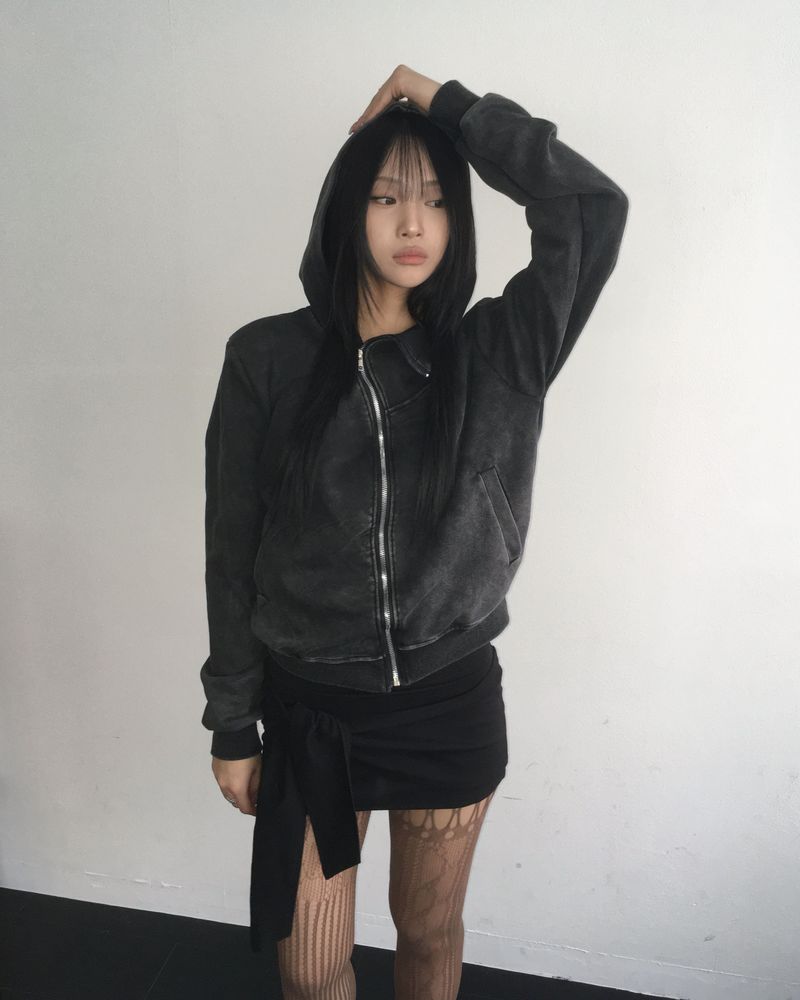 Pigment unbalanced hood jumper