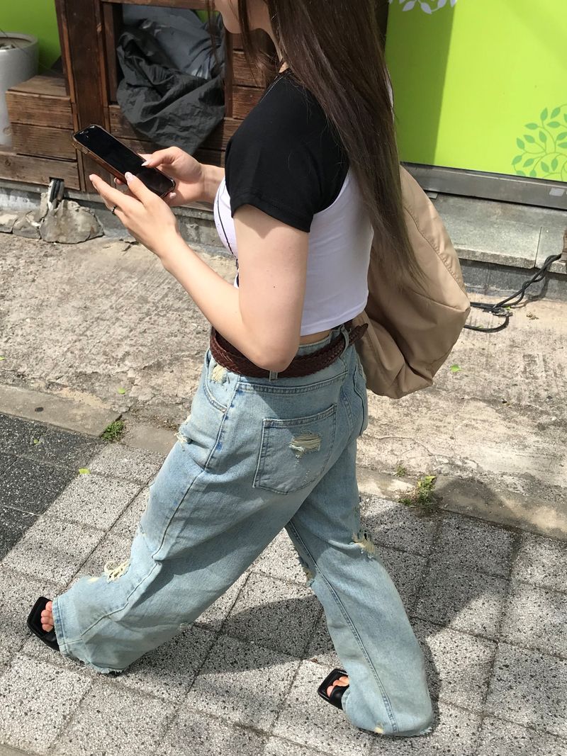 Selene crop T