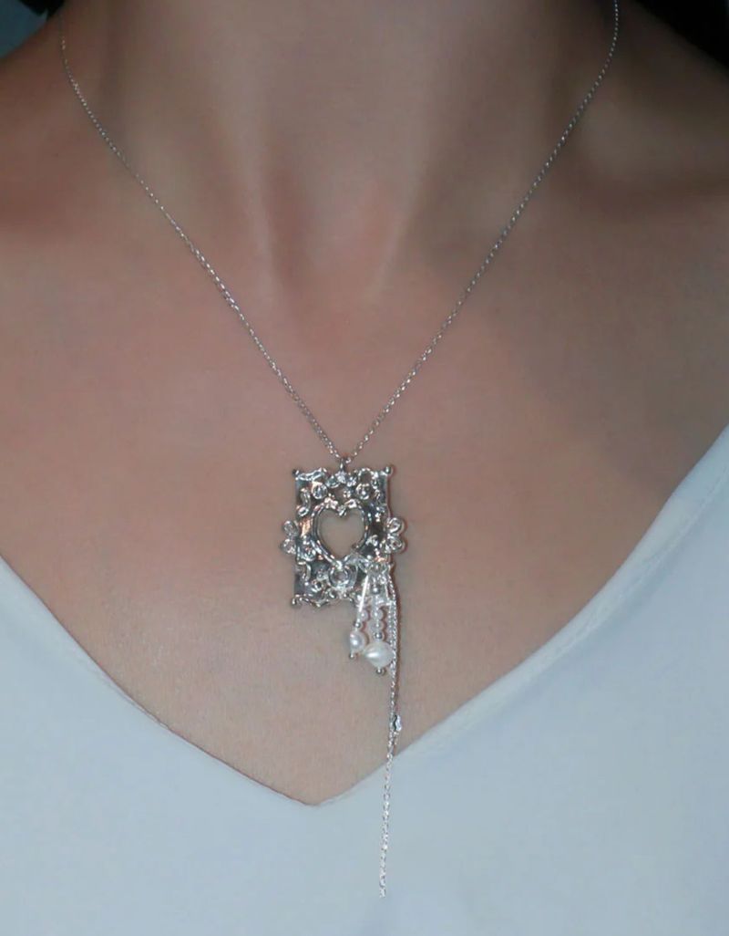 [MADE] melted heart frame necklace 02. pearl tail ver