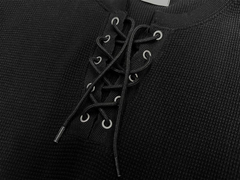 Lion Eyelet Half Sleeve