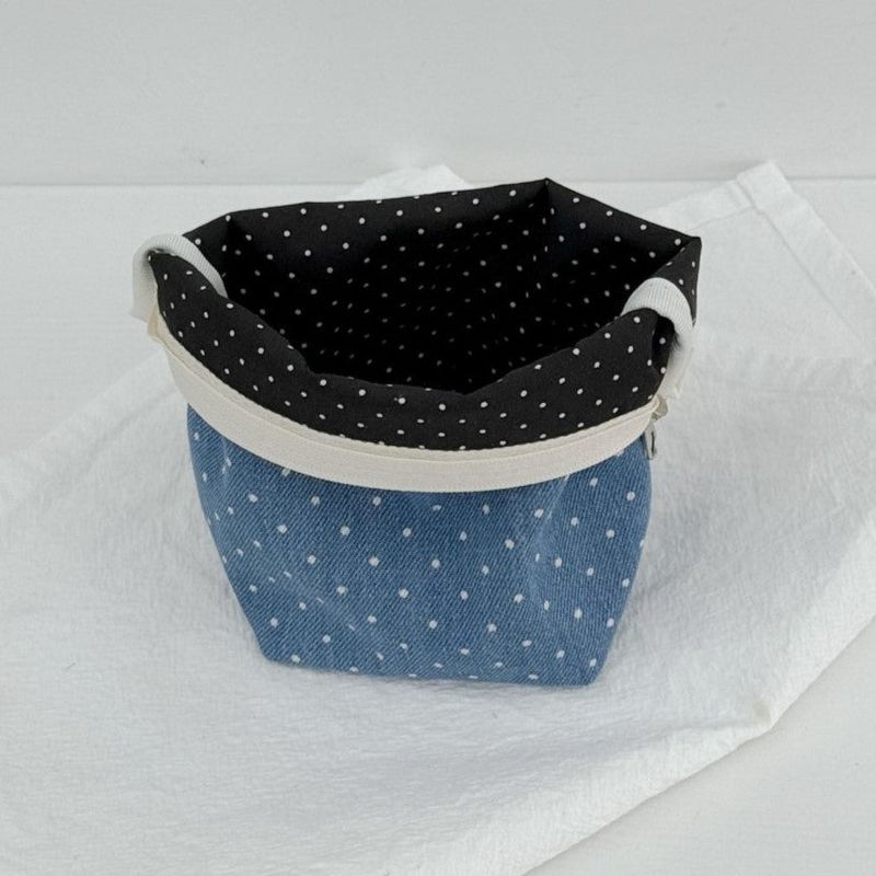 classic pouch_dot denim light mini
